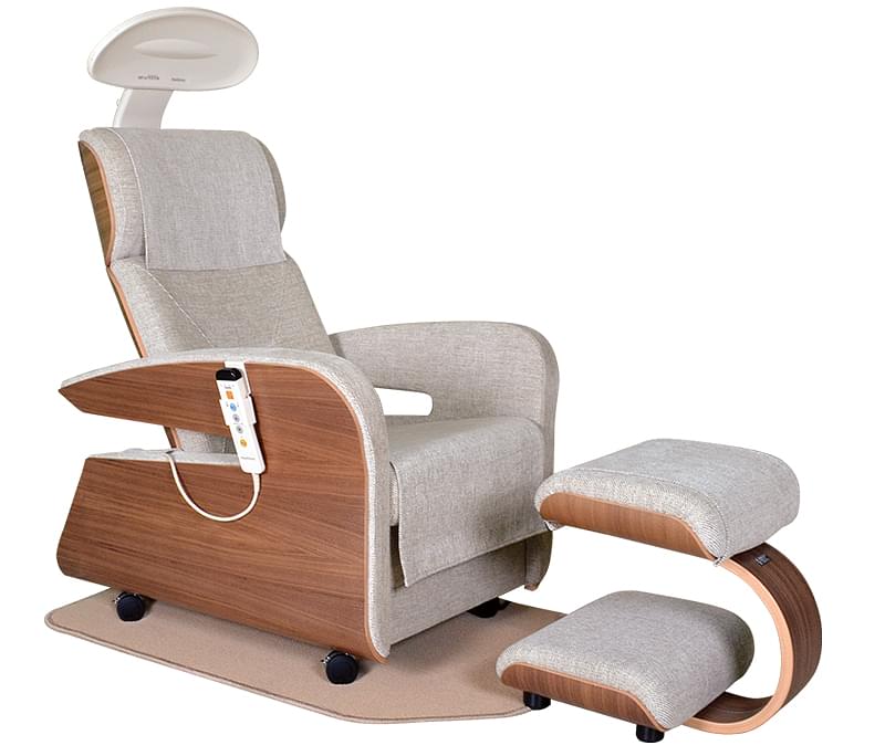 Физиотерапевтическое кресло "Hakuju Healthtron Hef-JZ9000M"